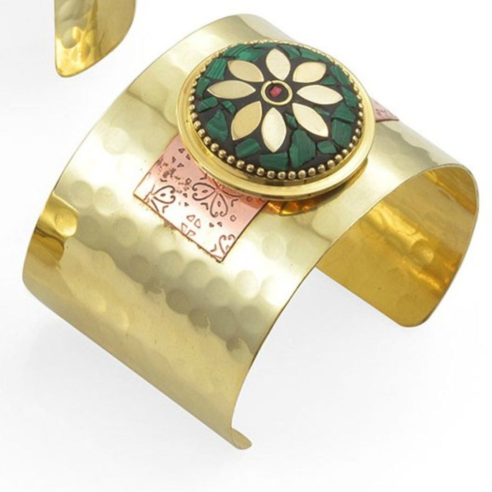 Hammered Cuff Bracelet Green Flower